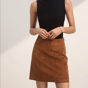 Aritzia Hopper Skirt Camel - NWOT